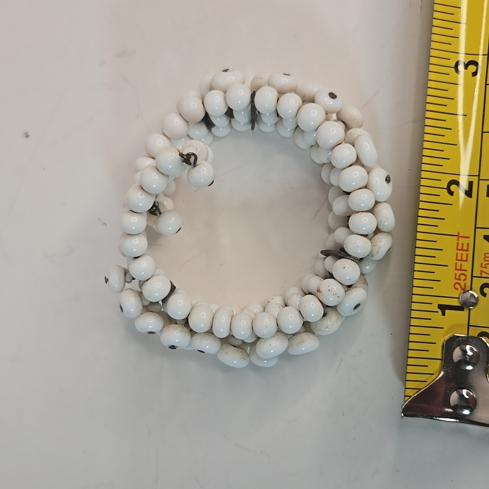Vintage Retro MCM White Milkglass Wired Beaded Wrap Cuff Bracelet Cha Cha - Picture 9 of 10